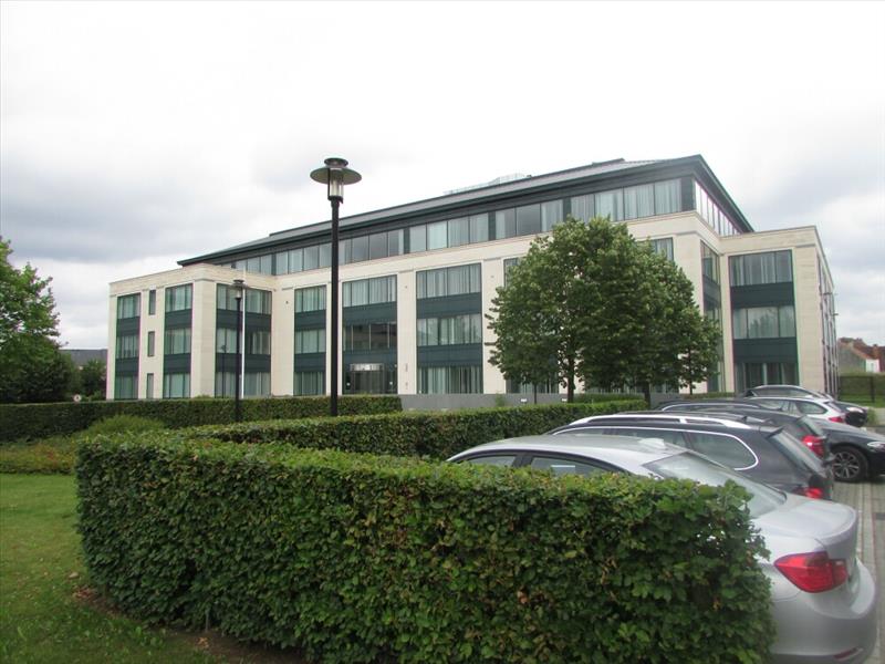 Offices to let in Anderlecht from 189 sqm to 1.496 sqm