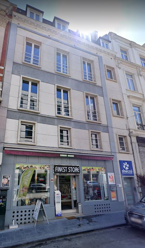 
Office building of 400m² for rent on rue Royale.