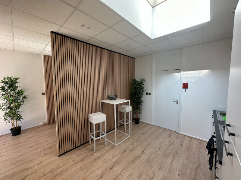 te huur +/- 180 m² kantoor + mogelijke opslagruimte in Braine l'Alleud