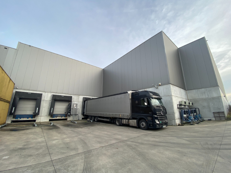 Logistics warehouse for sale in Z.5 Mollem