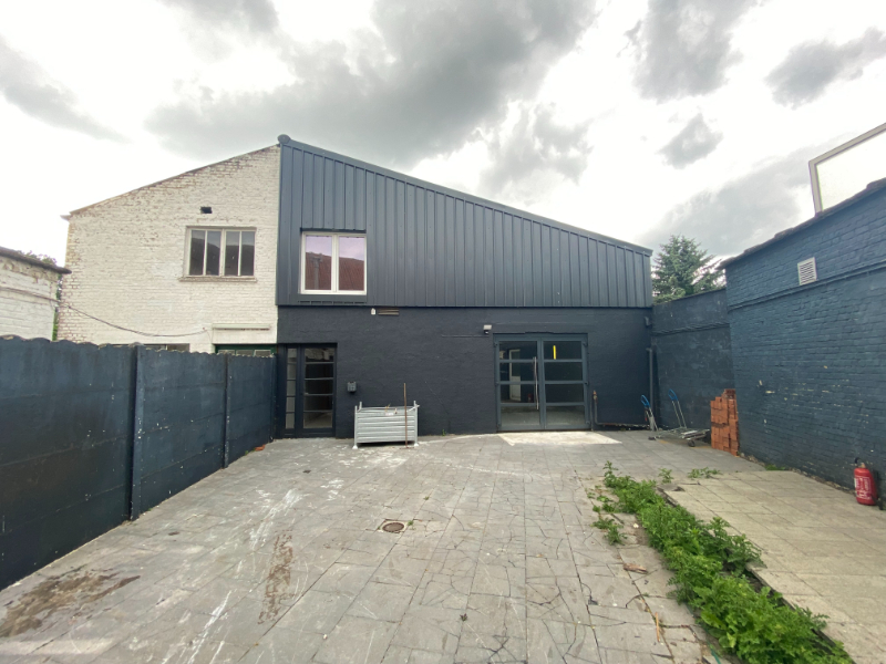Commercial property for rent in Erembodegem